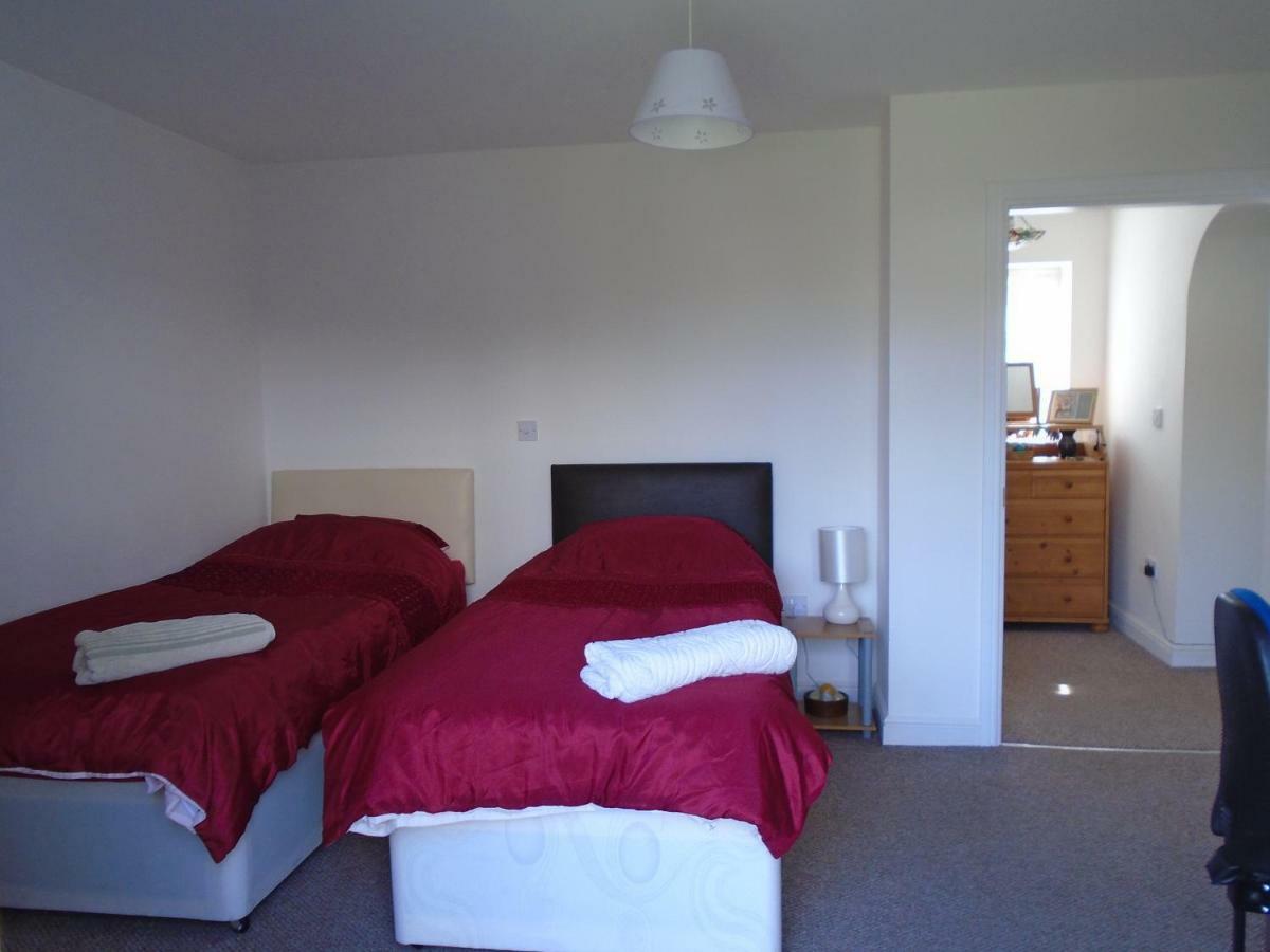 Tea In Liverpool - Private - Quiet - Ground Floor - En-Suite - Walk-In-Shower Екстериор снимка
