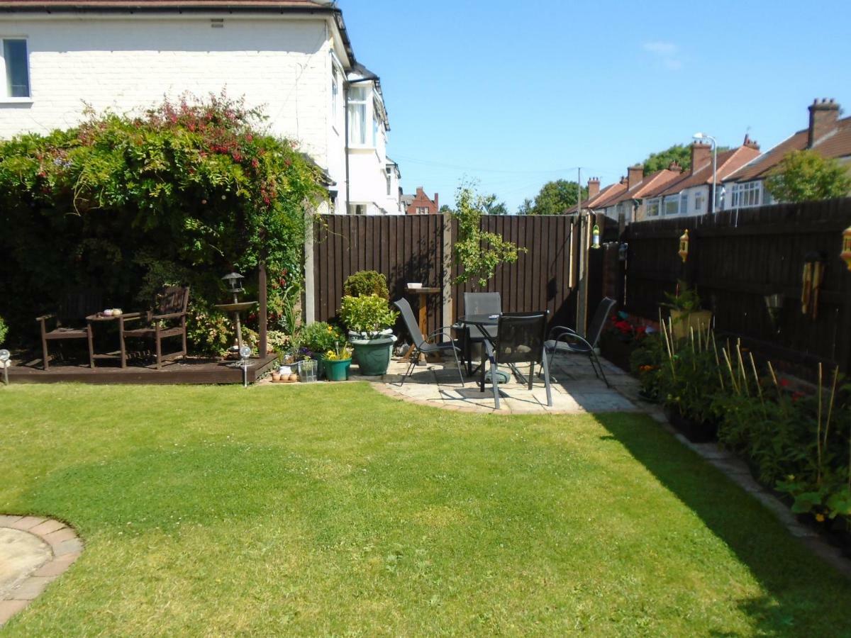 Tea In Liverpool - Private - Quiet - Ground Floor - En-Suite - Walk-In-Shower Екстериор снимка