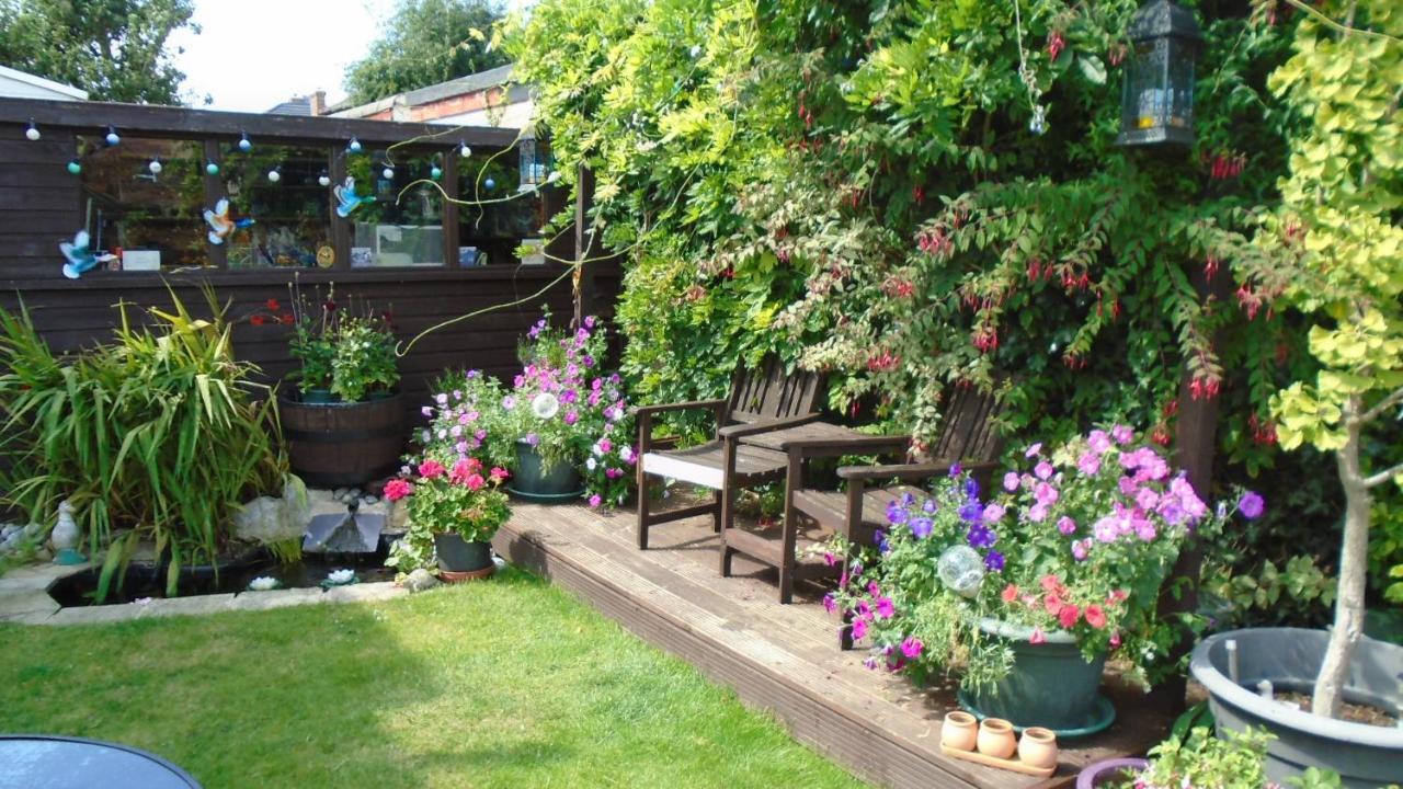 Tea In Liverpool - Private - Quiet - Ground Floor - En-Suite - Walk-In-Shower Екстериор снимка